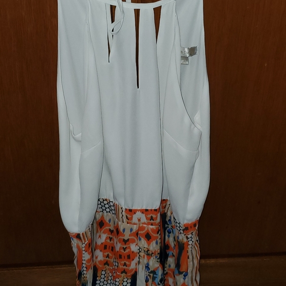 Romper with spagetti straps and open back - Picture 5 of 5